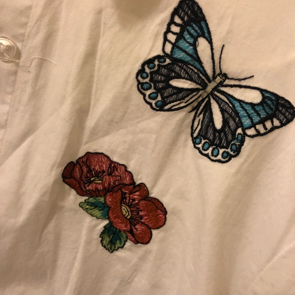 Embroidered Button Down - Picture 4 of 7